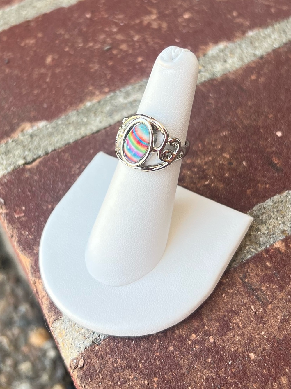 Vintage Y2K Rainbow Swirl Silver Statement Ring